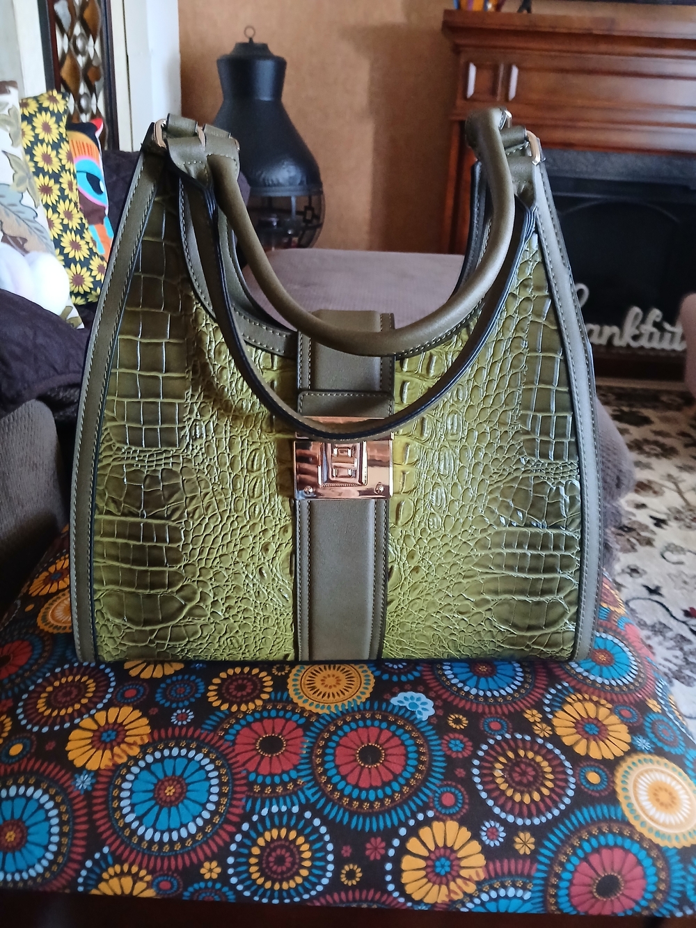 Olive Green Croc Emboss Tote Bag With Wallet NWOT!!! - Picture 3 of 5